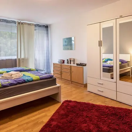 Blick Apartment *
